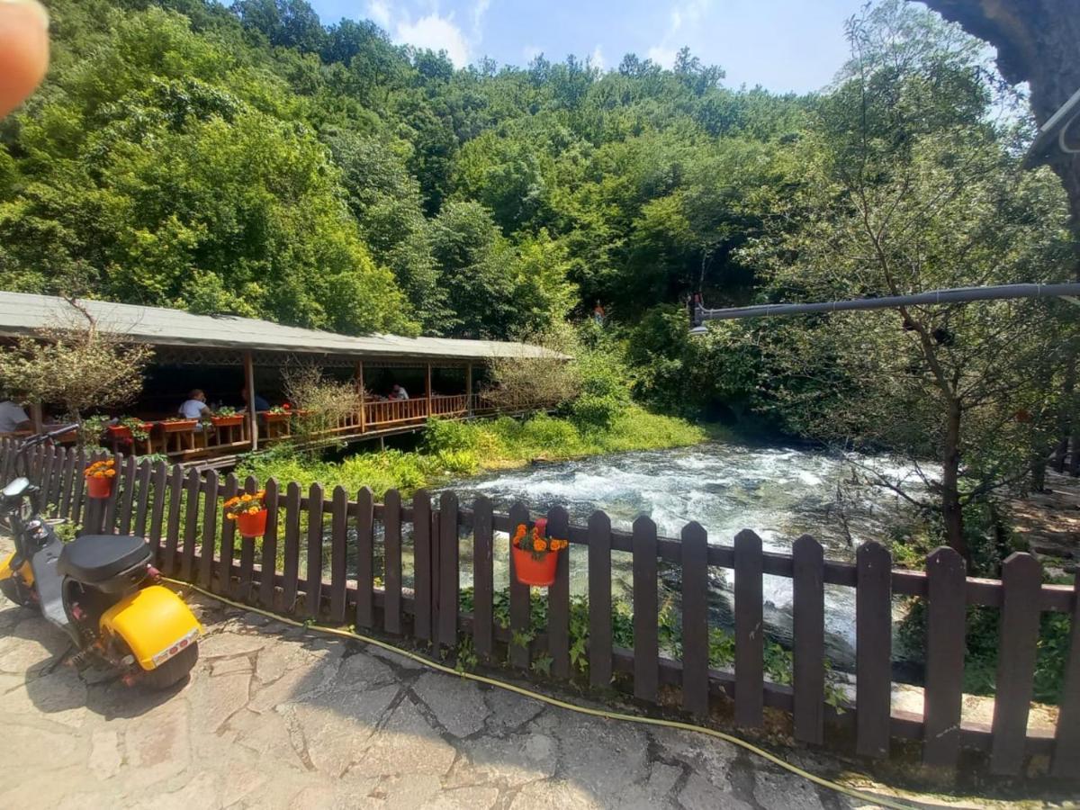 Villa Syri Kalter Sarandë Exterior foto